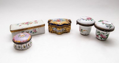 Lot 299 - An enamel rectangular trinket box, 12cm wide,...