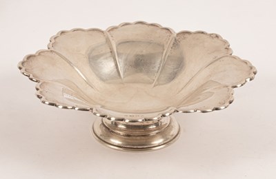 Lot 40 - A silver pedestal bowl, Birmingham 1943, of...