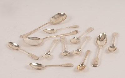 Lot 47 - Various silver teaspoons and other spoons,...