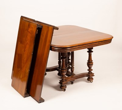 Lot 511 - A late Victorian mahogany extending dining...