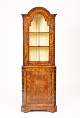 Lot 577 - A late 17th Century style walnut and oyster...