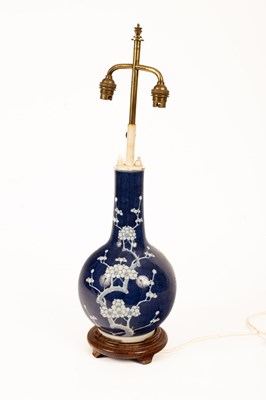 Lot 41 - A Chinese blue and white vase lamp, 20th...