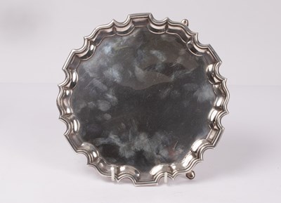 Lot 68 - A silver salver, CA, London 1930, with pie...