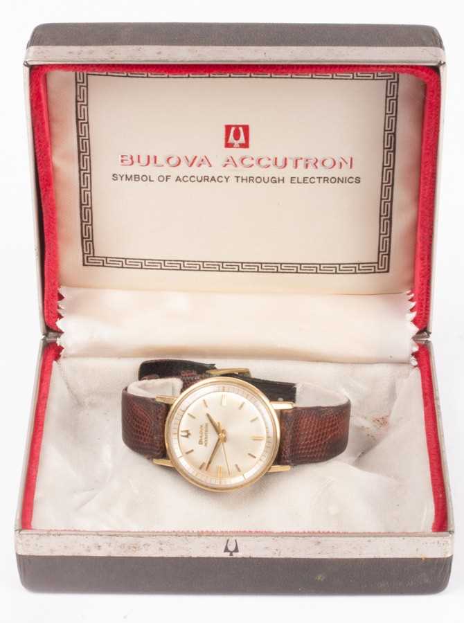 Lot 125 - A gentleman's Bulova Accutron wristwatch with...