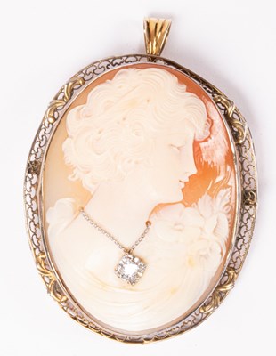 Lot 163 - A cameo brooch decorated with the bust of a...