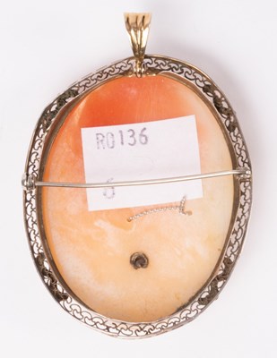 Lot 163 - A cameo brooch decorated with the bust of a...