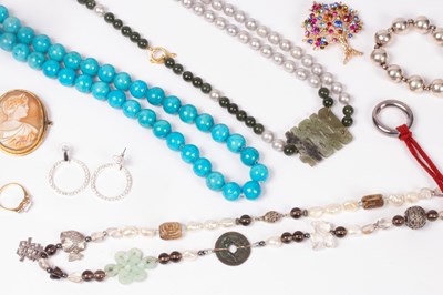 Lot 171 - Assorted costume jewellery, beaded necklaces,...