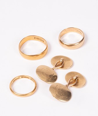 Lot 182 - Two 22ct gold wedding bands, 7g, a wedding...