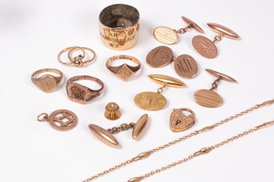 Lot 183 - Assorted 9ct gold jewellery to include...