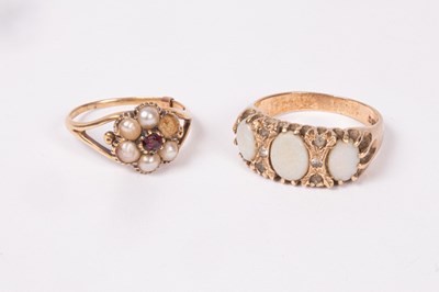 Lot 192 - A 9ct gold opal three-stone ring and a gold...