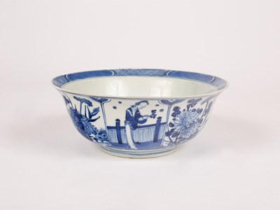 Lot 41 - A Chinese blue and white bowl