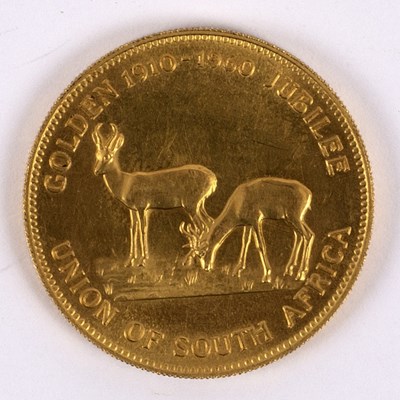 Lot 12 - A South African gold presentation medallion,...