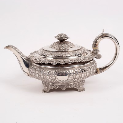 Lot 41 - A George IV silver teapot, Emes & Barnard,...