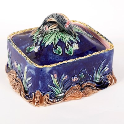 Lot 154 - A majolica sardine box, 19th Century, 16cm long