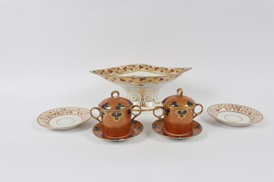 Lot 314 - A pair of Chamberlains Worcester chocolate...