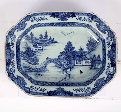 Lot 343 - A Chinese export blue and white meat dish of...