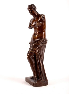 Lot 461 - After Sauvage/Venus/bronze, 26cm high