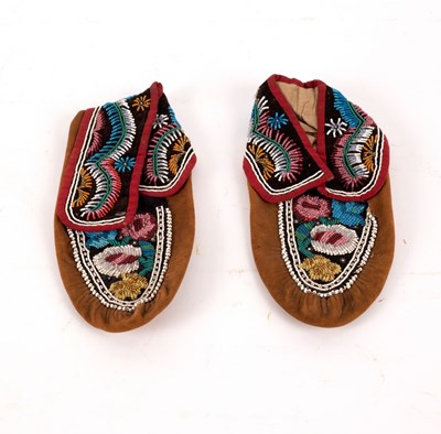 Lot 513 - A pair of Native American beaded moccasins,...