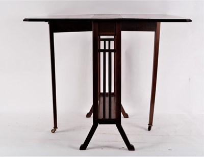 Lot 662 - An Edwardian mahogany Sutherland table, the...