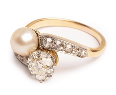 Lot 41 - An early 20th Century diamond and pearl 'toi...