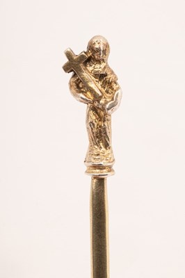 Lot 114 - A 17th Century silver gilt spoon, circa 1648,...