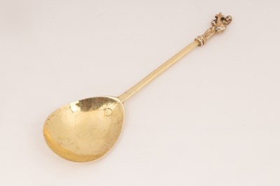 Lot 114 - A 17th Century silver gilt spoon, circa 1648,...