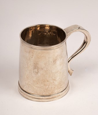 Lot 124 - A Queen Anne Britannia silver mug, believed...