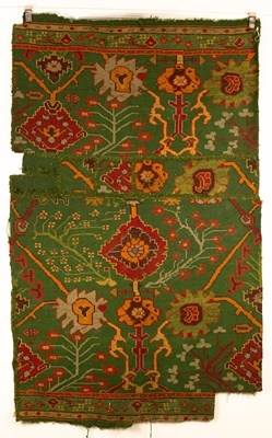 Lot 322 - An Ushak rug