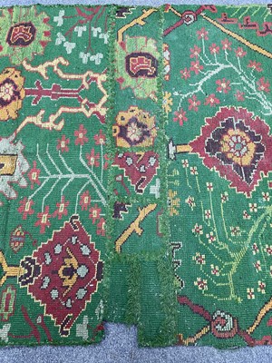 Lot 322 - An Ushak rug