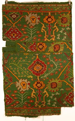 Lot 322 - An Ushak rug