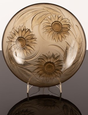 Lot 104 - A French art glass bowl by Verlys, sunflower...