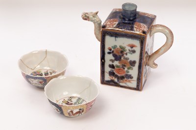 Lot 640 - A Chinese verte-Imari square teapot, Qing...