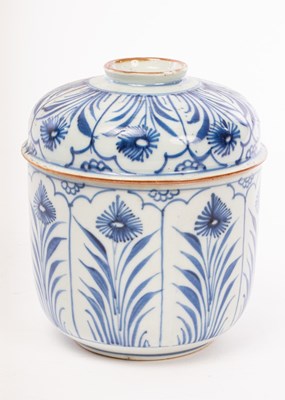 Lot 648 - A blue and white jar and cover, Qing dynasty,...