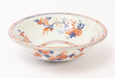 Lot 658 - A Chinese Imari circular bowl, Qing dynasty,...