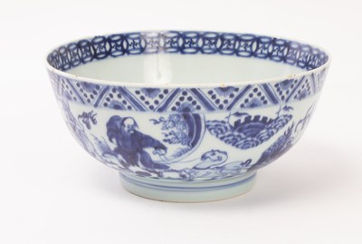 Lot 660 - A rare blue and white bowl, Qing dynasty, 18th...