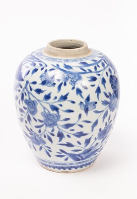 Lot 664 - A blue and white jar, Qing dynasty, Kangxi...