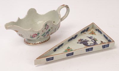 Lot 685 - Two items of Chinese famille rose porcelain,...