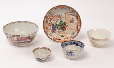 Lot 686 - Four Chinese porcelain items, 18th Century, to...