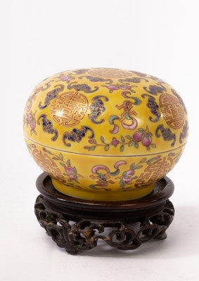 Lot 740 - A Chinese famille rose porcelain circular box...