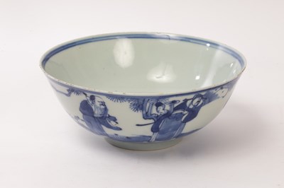 Lot 752 - A Chinese blue and white bowl, 19th/20th...