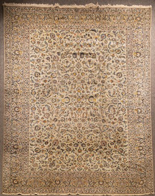 Lot 918 - A Kashan carpet, Central Persia, the eau de...