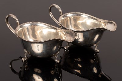 Lot 48 - A pair of silver sauce boats, Harry Synyer &...