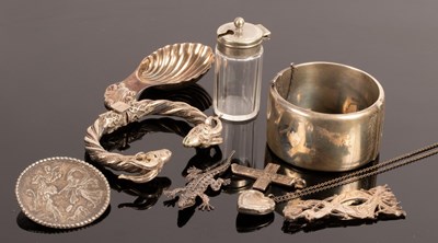 Lot 225 - A quantity of silver and white metal including...