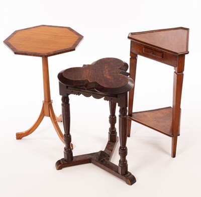 Lot 581 - A 19th Century satinwood and crossbanded...