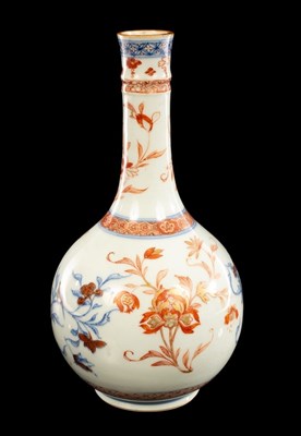 Lot 1000 - A Chinese Imari guglet, Yong Qing, circa 1740,...