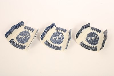 Lot 1343 - Three Caughley Fisherman pattern printed blue...