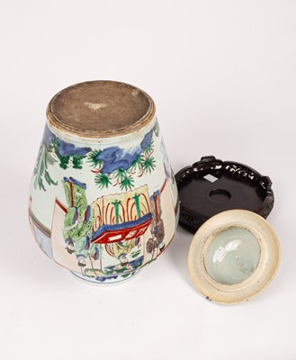 Lot 30 - A wucai jar and cover of baluster form