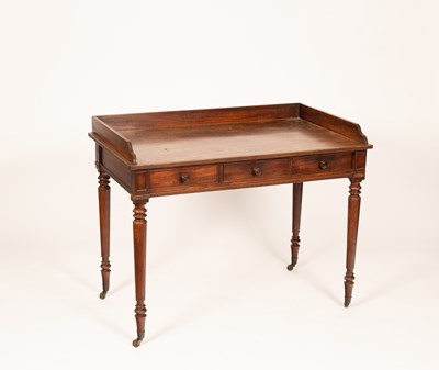 Lot 424 - A George IV mahogany washstand by Gillows of Lancaster