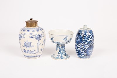 Lot 84 - A Chinese blue and white jar with a bronze lid