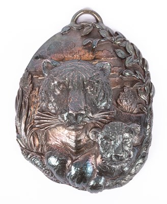 Lot 180 - A Buccellati silver Christmas ornament depicting a Tiger and cub